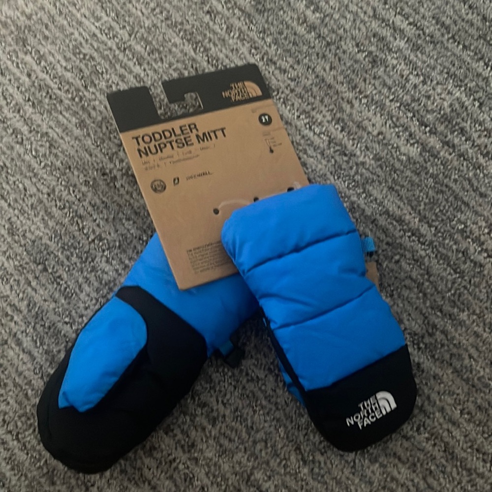 Toddler snow gloves